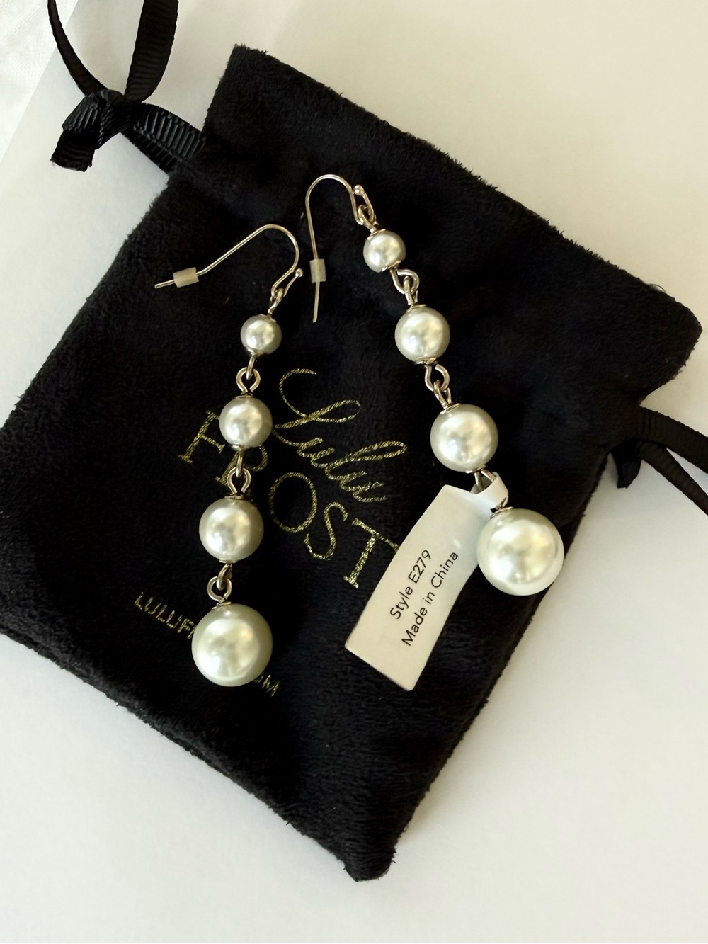 Lulu Frost • Graduated Pearl Drop Earrings - NWT - Picture 5 of 5